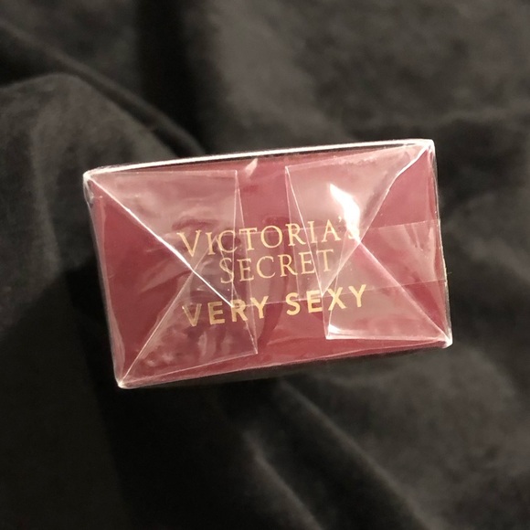 Victoria’s Secret Very Sexy Perfume NIB - Picture 4 of 5